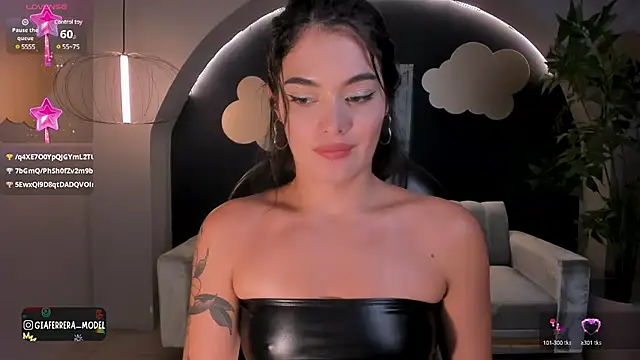Snapshot of GiaFerrara chatting on March 2025 01:24:01 AM GiaFerrara online show from March 2025 01:24:01 AM