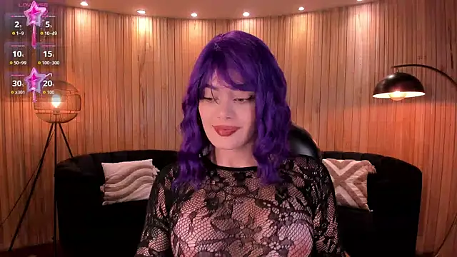 GiaFerrara online show from November 2025 07:47:01 PM