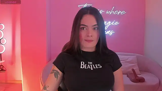 GiaFerrara online show from April 2026 11:33:01 AM