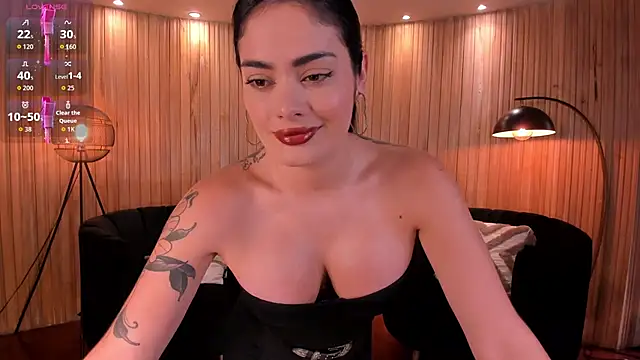 GiaFerrara online show from November 2025 07:25:01 PM