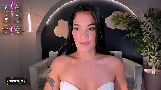 Snapshot of GiaFerrara chatting on March 2025 07:17:01 PM GiaFerrara online show from March 2025 07:17:01 PM