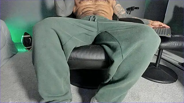 Brock hurn1 online show from February 2026 12:52:01 AM