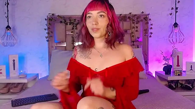 Snapshot of GigiVolkova chatting on November 2025 03:28:01 AM GigiVolkova online show from November 2025 03:28:01 AM