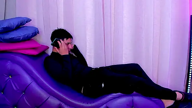 Yourslust  online show from February 2026 01:41:01 AM