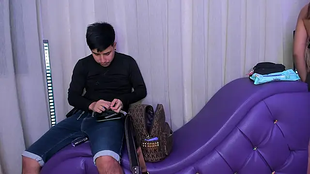 Yourslust  online show from February 2026 07:34:01 PM