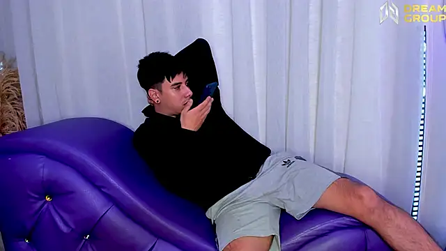 Snapshot of Yourslust_ chatting on October 2025 01:32:02 PM Yourslust online show from October 2025 01:32:02 PM