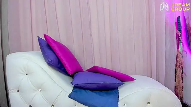 Snapshot of Yourslust_ chatting on May 2026 01:25:01 PM Yourslust online show from May 2026 01:25:01 PM