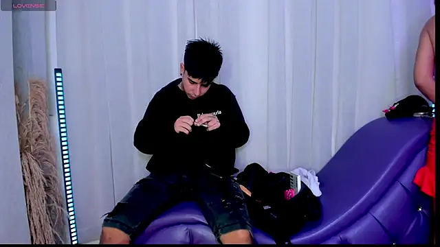 Snapshot of Yourslust_ chatting on November 2025 09:14:01 PM Yourslust online show from November 2025 09:14:01 PM