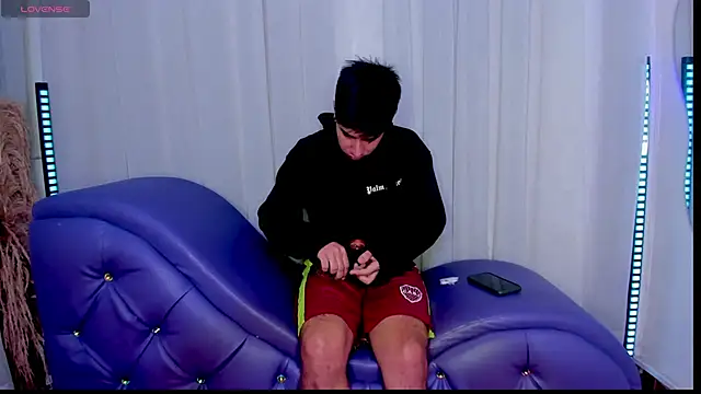 Snapshot of Yourslust_ chatting on November 2025 01:21:02 PM Yourslust online show from November 2025 01:21:02 PM