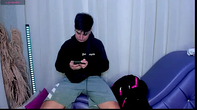 Snapshot of Yourslust_ chatting on November 2025 07:51:02 PM Yourslust online show from November 2025 07:51:02 PM