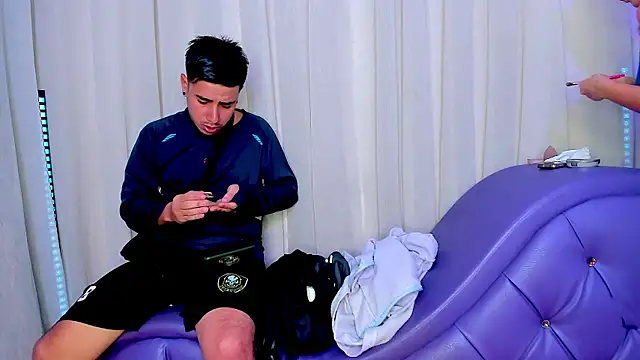 Yourslust  online show from January 2026 07:29:01 PM