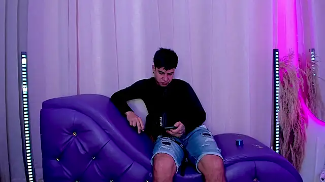 Yourslust  online show from February 2026 12:48:01 PM