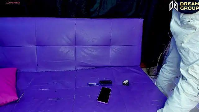 Yourslust  online show from March 2025 08:32:01 PM