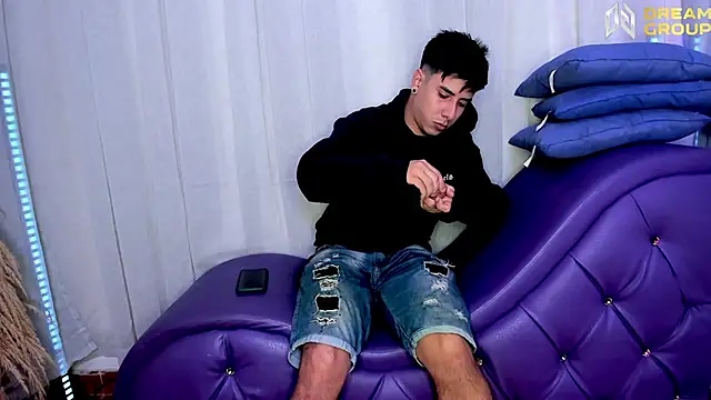 Snapshot of Yourslust_ chatting on October 2025 09:54:01 PM Yourslust online show from October 2025 09:54:01 PM