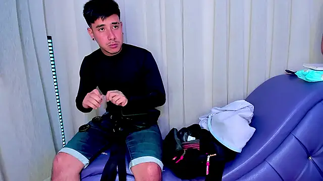 Yourslust  online show from January 2026 07:41:02 PM