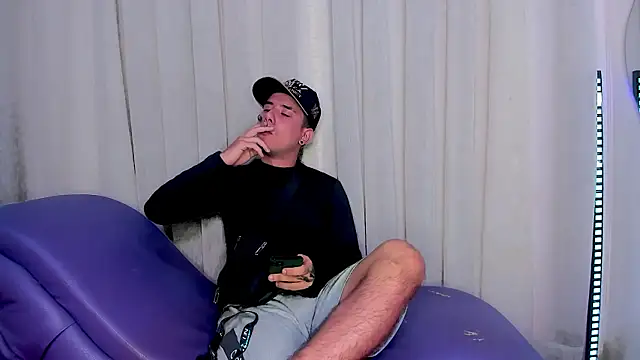 Yourslust  online show from January 2026 10:13:01 PM