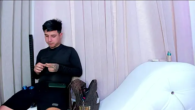 Yourslust  online show from March 2026 08:10:02 PM