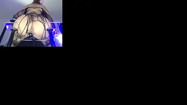 CamilaVegas  online show from April 2026 09:09:02 PM