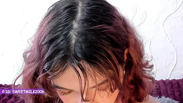 sweetmilk2006 online show from October 2025 03:42:01 PM