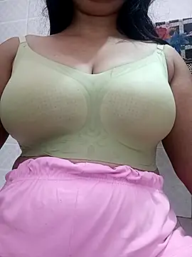 Snapshot of cute-mahek chatting on October 2025 11:20:02 AM cute-mahek online show from October 2025 11:20:02 AM