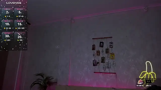 Snapshot of Doris_Scott chatting on February 2025 12:22:02 PM Doris Scott online show from February 2025 12:22:02 PM