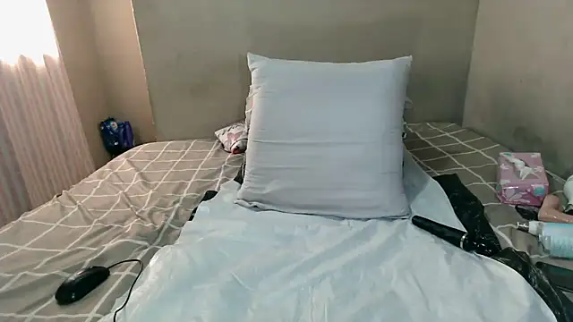 WetwetPussy31 online show from February 2025 12:31:01 PM