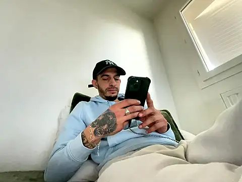 Rebeu313 online show from January 2026 12:01:02 PM