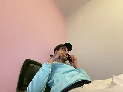 Rebeu313 online show from February 2026 12:32:02 AM