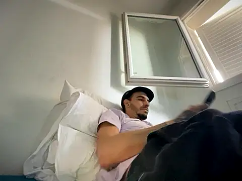 Rebeu313 online show from November 2025 10:30:01 AM