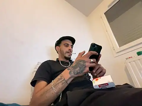 Rebeu313 online show from October 2025 09:34:02 PM