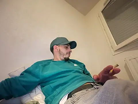 Rebeu313 online show from December 2025 09:17:02 PM