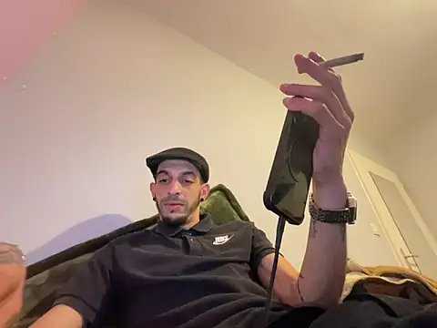 Rebeu313 online show from April 2026 11:27:02 PM