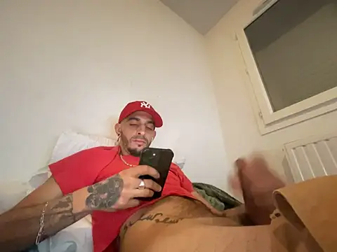 Rebeu313 online show from November 2025 07:58:01 PM