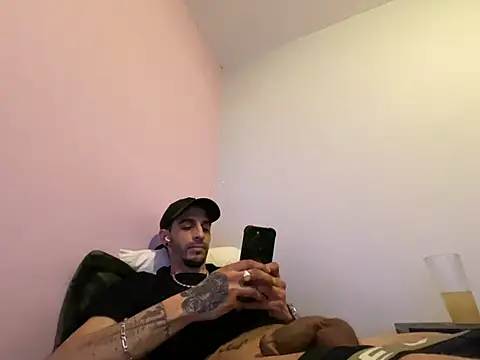 Rebeu313 online show from February 2026 11:37:01 PM