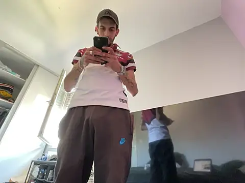 Rebeu313 online show from February 2026 01:55:01 PM