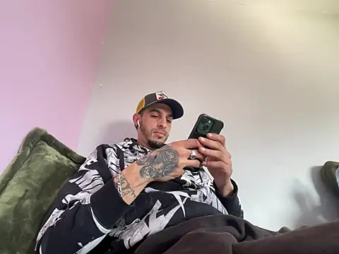 Rebeu313 online show from February 2026 01:13:01 PM