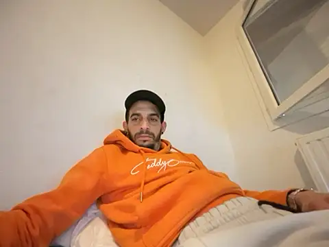 Rebeu313 online show from November 2025 04:32:02 PM