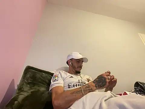 Rebeu313 online show from April 2026 03:18:02 AM