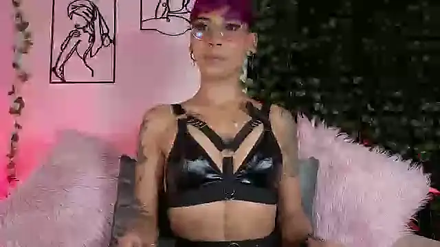 Snapshot of MiaMorgan_ chatting on October 2025 12:31:02 PM MiaMorgan online show from October 2025 12:31:02 PM