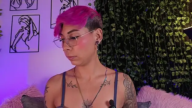 MiaMorgan  online show from November 2025 01:36:02 PM