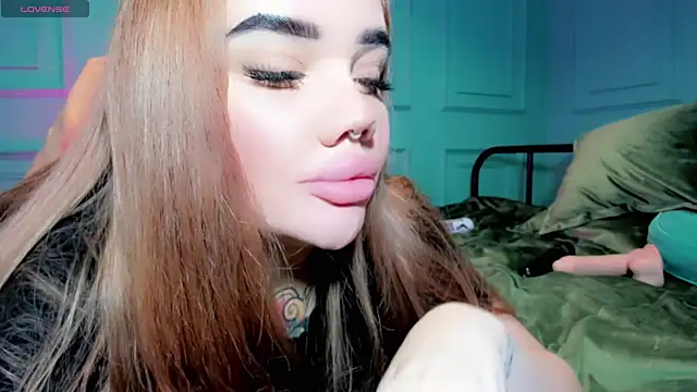 Snapshot of Aira_vi chatting on December 2024 06:38:01 PM Aira vi online show from December 2024 06:38:01 PM