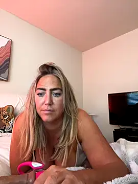 sunshinekisses online show from November 2025 07:40:01 PM