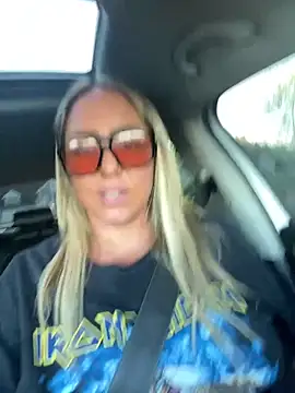sunshinekisses online show from May 2026 11:48:02 PM