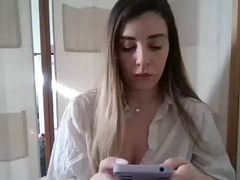 MissBella131 online show from January 2025 12:18:01 PM