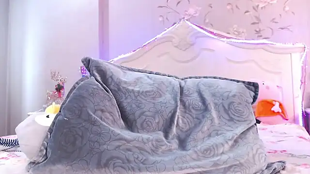 lilianbee online show from March 2026 05:10:02 AM