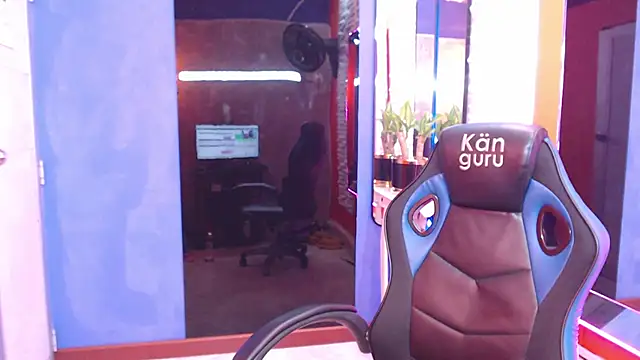 Perla prg online show from February 2025 03:26:01 PM