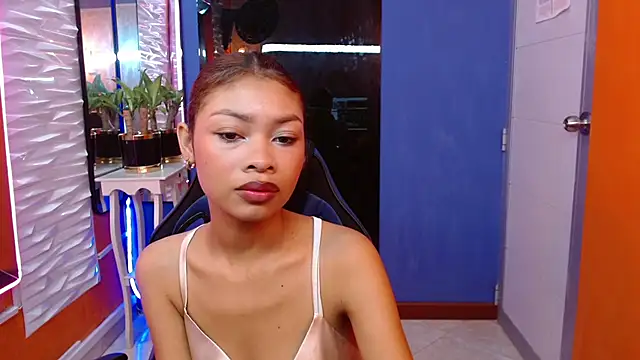 Perla prg online show from March 2025 12:24:02 PM