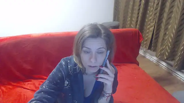 Snapshot of AngelAndDevil92 chatting on January 2025 07:18:02 PM AngelAndDevil92 online show from January 2025 07:18:02 PM