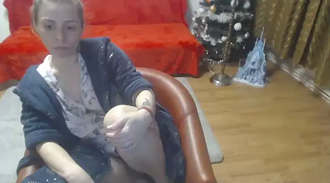 Snapshot of AngelAndDevil92 chatting on January 2025 07:15:01 PM AngelAndDevil92 online show from January 2025 07:15:01 PM