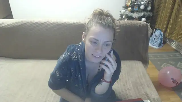 Snapshot of AngelAndDevil92 chatting on December 2024 04:19:02 PM AngelAndDevil92 online show from December 2024 04:19:02 PM